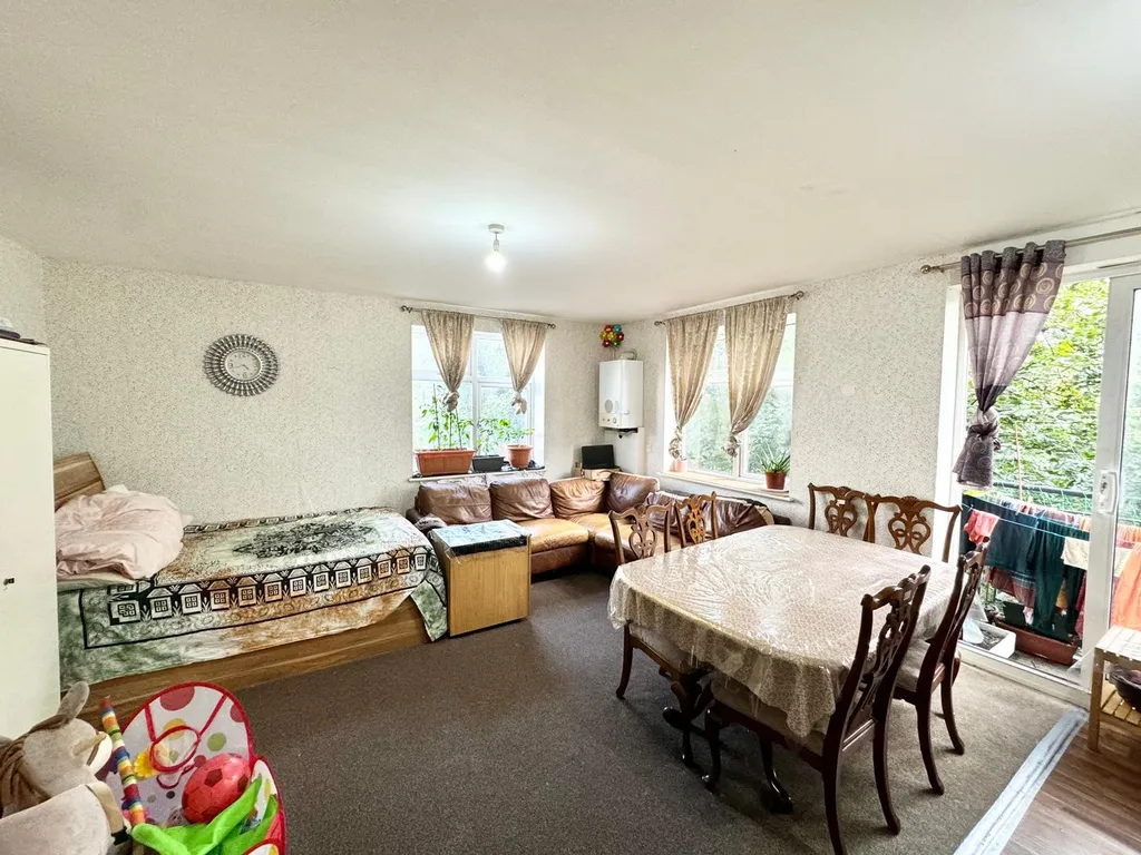 1 bed flat for sale