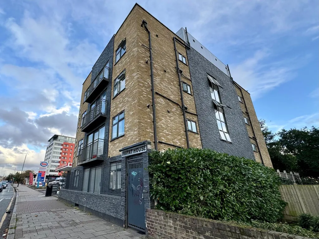 1 bed flat for sale - Image 8
